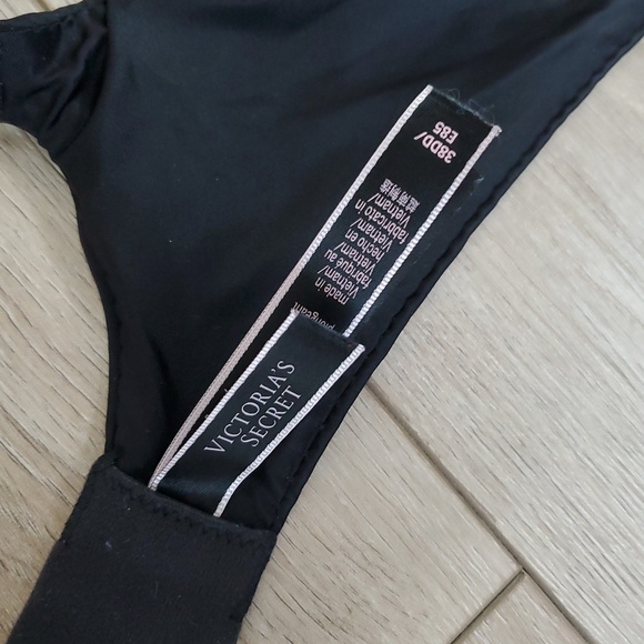 Victoria's Secret Bombshell Plunge Push Up Bra Size 38DD - Picture 9 of 10